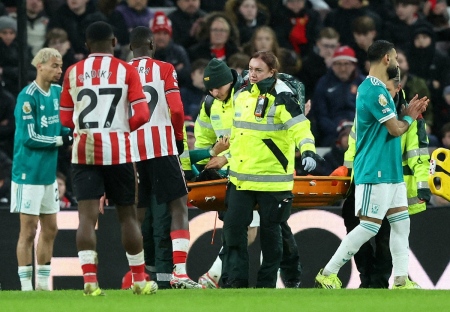 リバプールのスロット監督　左足負傷の遠藤航に関し「かなり長い間離脱する」とあらためて言及