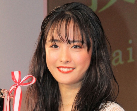 大友花恋　高校時代「寮で一緒に住んでた」「2段ベッド隣同士」人気女優の名前告白「この間はシール交換」