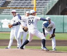 【侍ジャパン】緊急招集の隅田知一郎が背番号「84」で練習参加　能見コーチからユニホーム借用