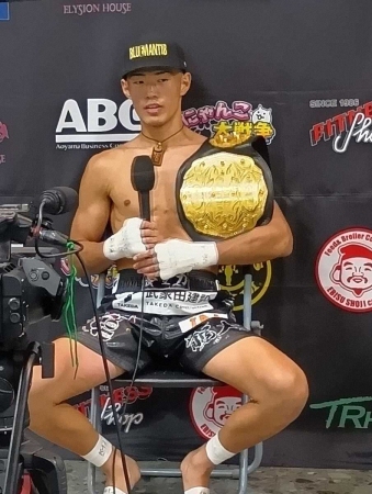 K―1】石田が1RKOで関口を下しベルトを獲得「敵なしになる」と4選手を