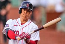 吉田正尚「1番・DH」で先発出場も3打数無安打…満塁で代打送られ途中
