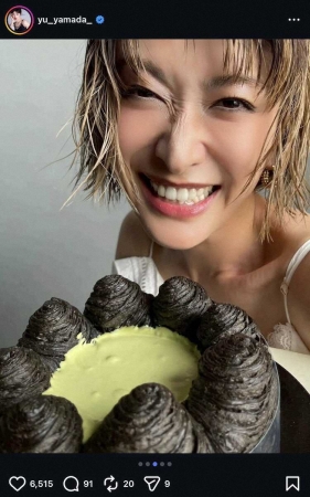 山田優「日々成長していきたい」 42歳の誕生日を報告＆自撮りS！ファン