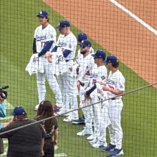 大谷翔平に大歓声！ オールスターユニホーム授与 前半戦最終戦「1番