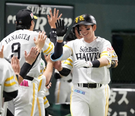 ソフトバンク・栗原陵矢 35&36号！今季4度目1試合2発で柳田超え104打点