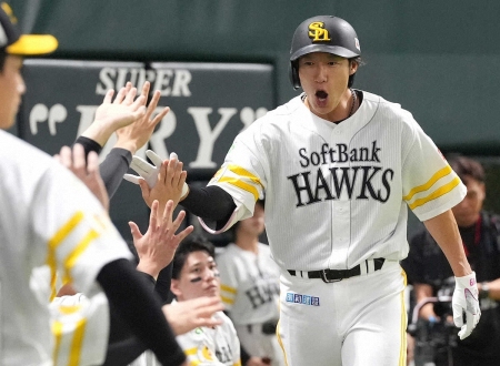 ソフトバンク・柳田悠岐 前日から変更したバットで2戦3発「体に巻き
