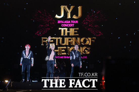 JYJ、コンサートで音番出演制裁について言及…「前向きに考えよう」