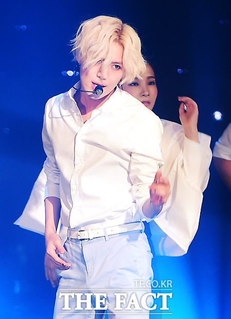SHINee テミン Photo] SHINee テミン、「セクシーな眼差し！」｜Infoseekニュース