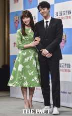 [Photo] イ・ドンゴン＆イ・ユリ、心温かくなる化学反応を予告