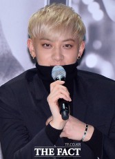 [Photo] EXO タオ、「流行の予感、彼の新ファッション？！」