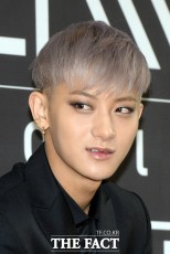 EXO タオ、脱退説後SNSに意味深長な呟き…