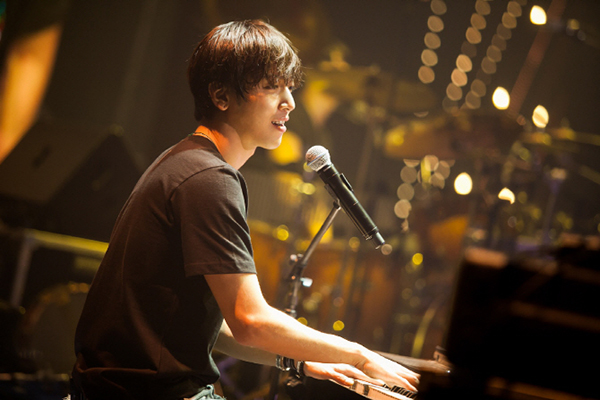 CNBLUE ヨンファの単独ライブがDVD＆フォトブックでリリース！