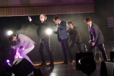 LU:KUS（ルーカス）、日本デビュー前活動の集大成ライブで涙