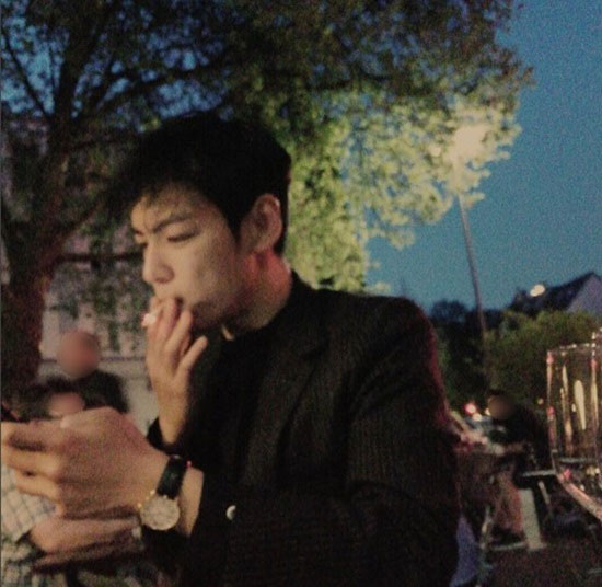 BIGBANG T.O.Pの喫煙する写真、ファンの懸念で削除！