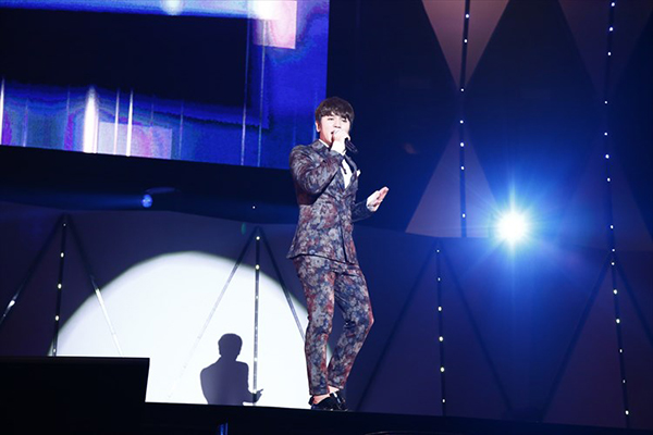 [Photo] OSTの皇太子K.willが「KNTV 20th & DATV 7th Anniversary Live 2016」で甘いバラード