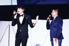 [Photo] SUPER JUNIOR-LEETEUK、増田英彦の“相方”として「KNTV 20th & DATV 7th Anniversary Live 2016」を盛り上げる