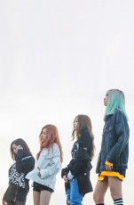 BLACK PINK、Wタイトル曲「火遊び」＆「STAY」でチャート席巻！MVも7時間で100万ビュー突破