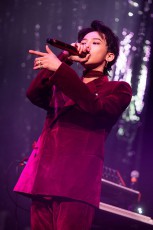 G-DRAGON、米・シアトルで北米ツアーがスタート！