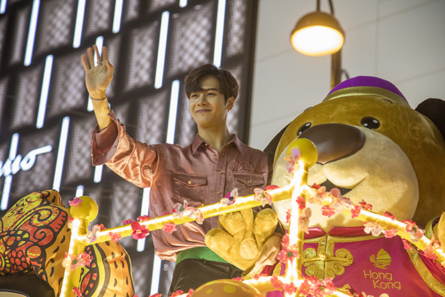 【Photo】 GOT7 ジャクソン、香港旧正月パレードに登場！