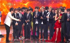 EXO『Growl』、「KBS歌謡大祝祭」グランプリ獲得！