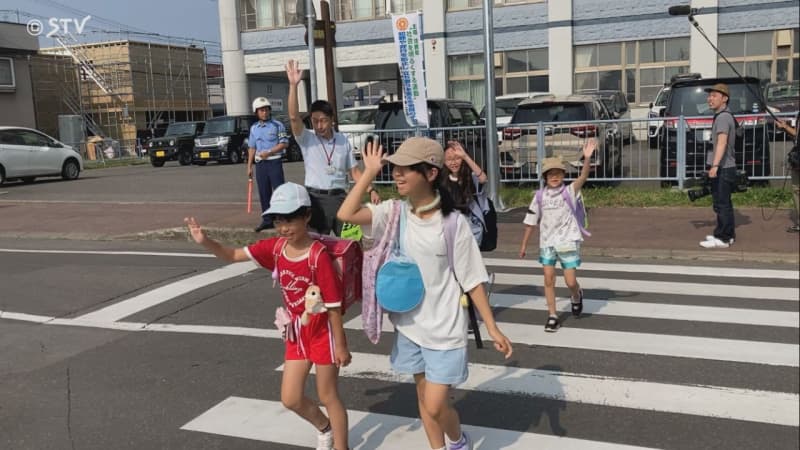 歩行者優先も一時停止はわずか29％　「横断歩道は手をあげて」と呼びかけ　北海道旭川市