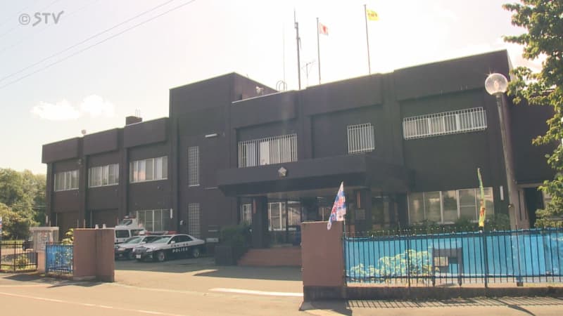 【続報】２歳男児・４歳女児意識不明の重体　母と父も重傷　家族で乗っていた乗用車が路外逸脱