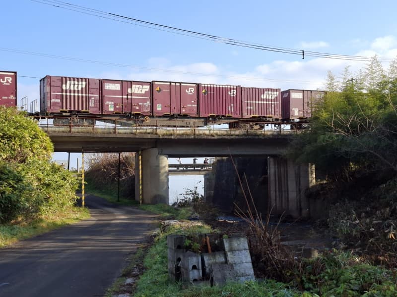 【復旧めどたたず】函館線・森～石倉間で貨物列車脱線・立ち往生　特急北斗など運休　JR北海道