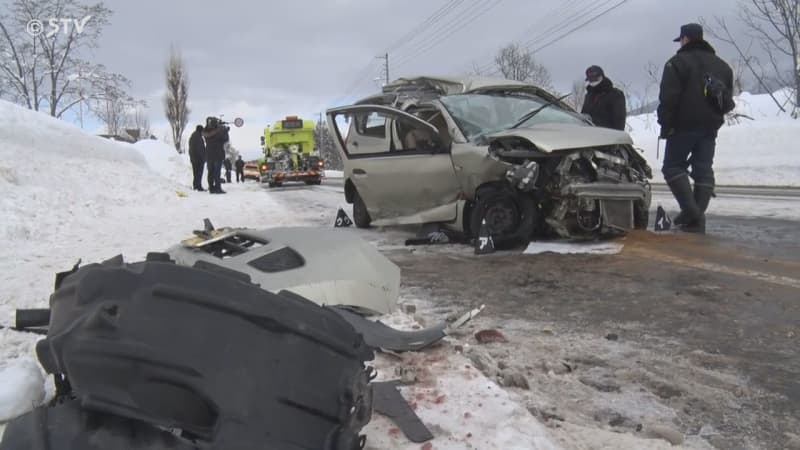 「車が突っ込んできた」除雪車と正面衝突　軽乗用車が対向車線はみ出しか　女性が意識もうろう　ニセコ町