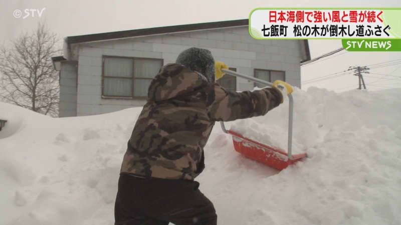 「しんどい」「もういや」函館の積雪“平年の約２倍”　住民は雪かきに追われ…８日にかけて注意