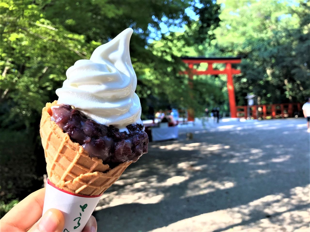 【京都】下鴨神社“糺の森”の豊かな新緑に包まれて、和スイーツを楽しめる「さるや」