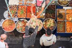 【世界の美食を巡るYouTuberファイル3】タイの激ウマ屋台を食レポ「TJ Channel Thailand」