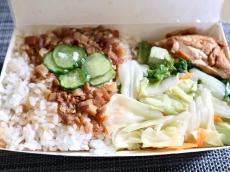 【台湾現地ルポ】魯肉飯と豚足の人気店でお弁当をテイクアウト！台北「魯肉腳」