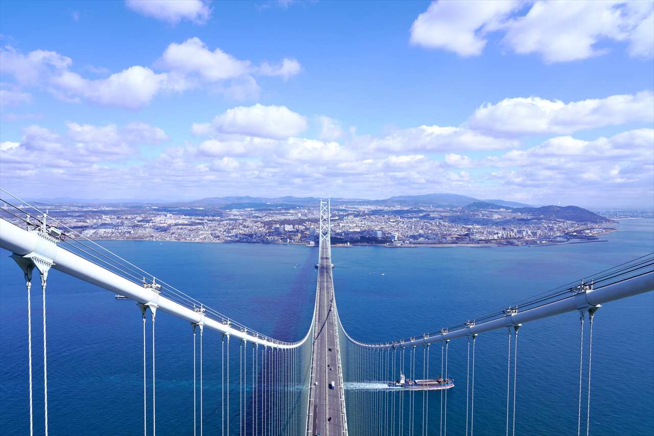 【世界最大級の橋の塔頂ショットが撮れる！】2月10日から先着順で予約開始『明石海峡大橋ブリッジワールド』と『瀬戸大橋スカイツアー』