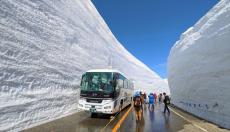 【2024 立山黒部・雪の大谷フェスティバル】雪の大谷ウォーク・立山ユキテラスなど大自然を満喫！