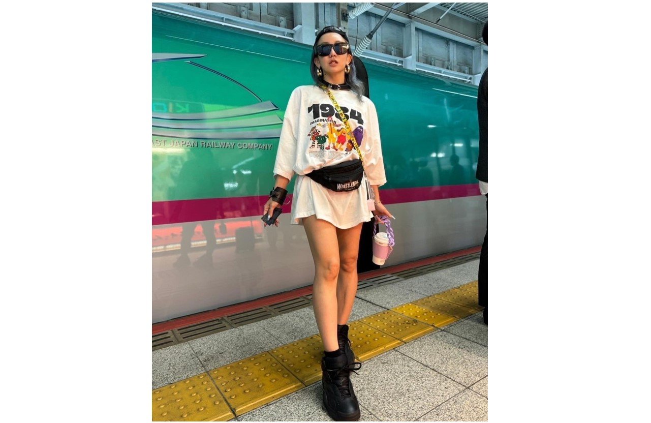 倖田來未さん　「KUMI♡MIYAGI」　新幹線の前で最新ショットを公開