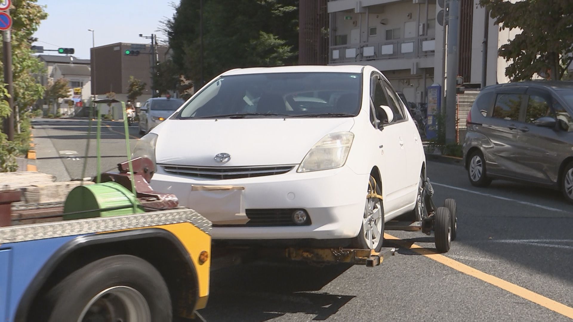 東京・埼玉の連続強盗　所沢市の強盗被害品のクレカ使用しようとした疑い　23歳男を新たに逮捕　白い乗用車も押収　警視庁