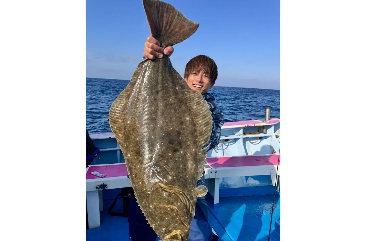 杉浦太陽さん　【巨大ヒラメ】を釣る　「91センチ　6kg」「やったぞ〜」