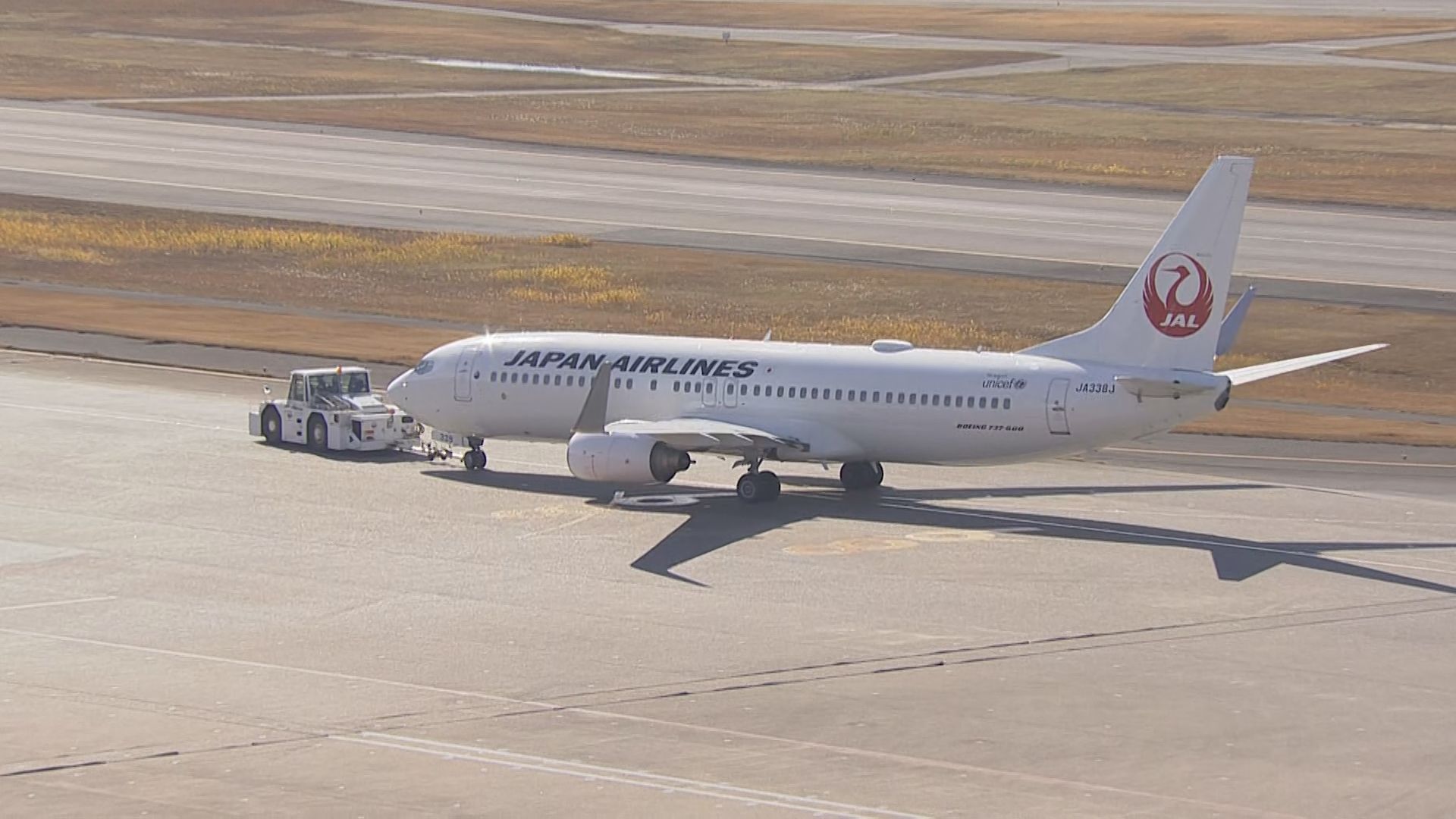 日本航空の航空機のタイヤがパンク　羽田空港　けが人はなし