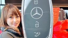 【渡辺美奈代】「新しい車をお迎えしました」笑顔で納車報告　ホイールも特注のブラックに