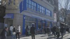 アメリカ・ニューヨークで無料の食料品スーパーが期間限定でオープン 多くの人が行列