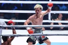 那須川天心、圧勝3回TKOでデビュー4連勝！　WBA4位ロドリゲスに左ストレート一閃、宣言通りのリング上支配