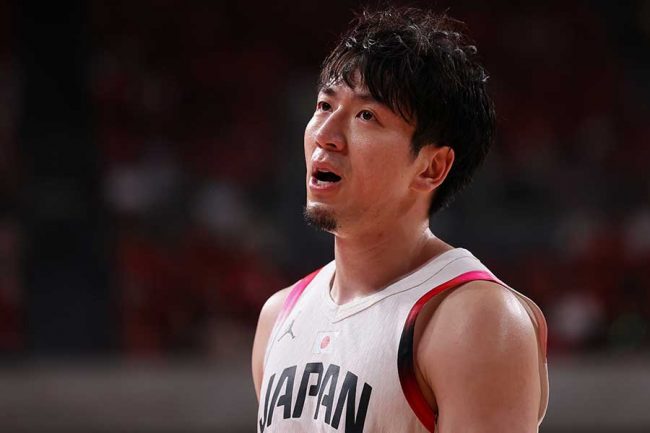 男子バスケ日本の「心霊写真」に驚きの声　選手の背後に見切れ「半分しか…」「控えめなの？」