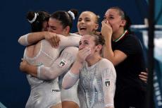 イタリア体操女子が「全員美しすぎる…モデルか？」　銀メダルの白レオタードも「美しい」深夜の日本人興奮