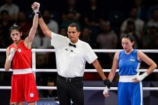 性別騒動に揺れる女子ボクシング、もう1人の台湾選手は5-0判定勝ち　相手は涙、前日IOCが異例の声明