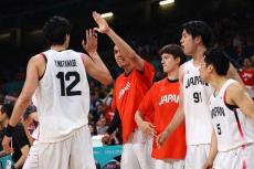 敗退バスケ日本へ「誇りを持つべき」　海外から称賛が集まる全3戦の激闘「パリにヒノマルをありがとう」