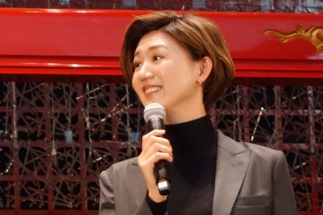 「これほど似合う人はいない！」　女子バレー栗原恵がパリで“完敗”した相手に反響「手が届きそうだなあ」