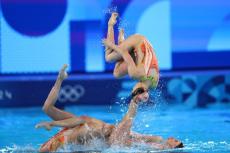 フランスの美的センスが出た水着に世界が衝撃「狂気じみてる」　五輪で日本人も震えバズ状態