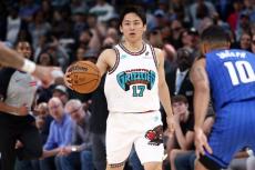 「ユウキを出せ！」の異例大合唱に日本人感動　NBA河村勇輝が地元で「大人気」「愛されてる」