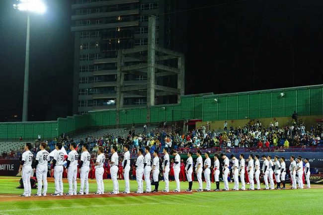 台湾の球場に響いた日本の曲に「気が抜けてにやついちゃう」　続々流れたアニメやゲーム曲が話題