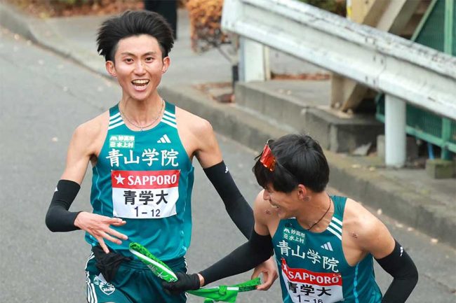 箱根駅伝で「初めて見る展開」　青学大が連覇の前に見せた“乾杯”に反響「目頭熱くなった」