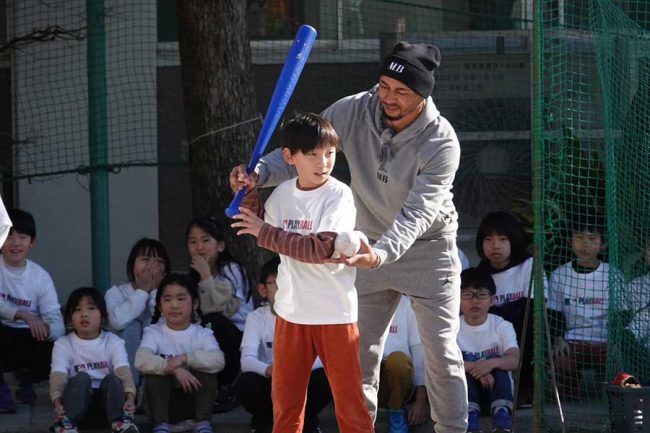 「もうちょっと背が高いと思っていた」　生ベッツに小学生驚き、身長175cmで世界最高峰を生き抜く極意